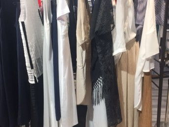深圳品牌折扣批發 服裝、鞋帽、箱包、日用品低價走份新模式解析